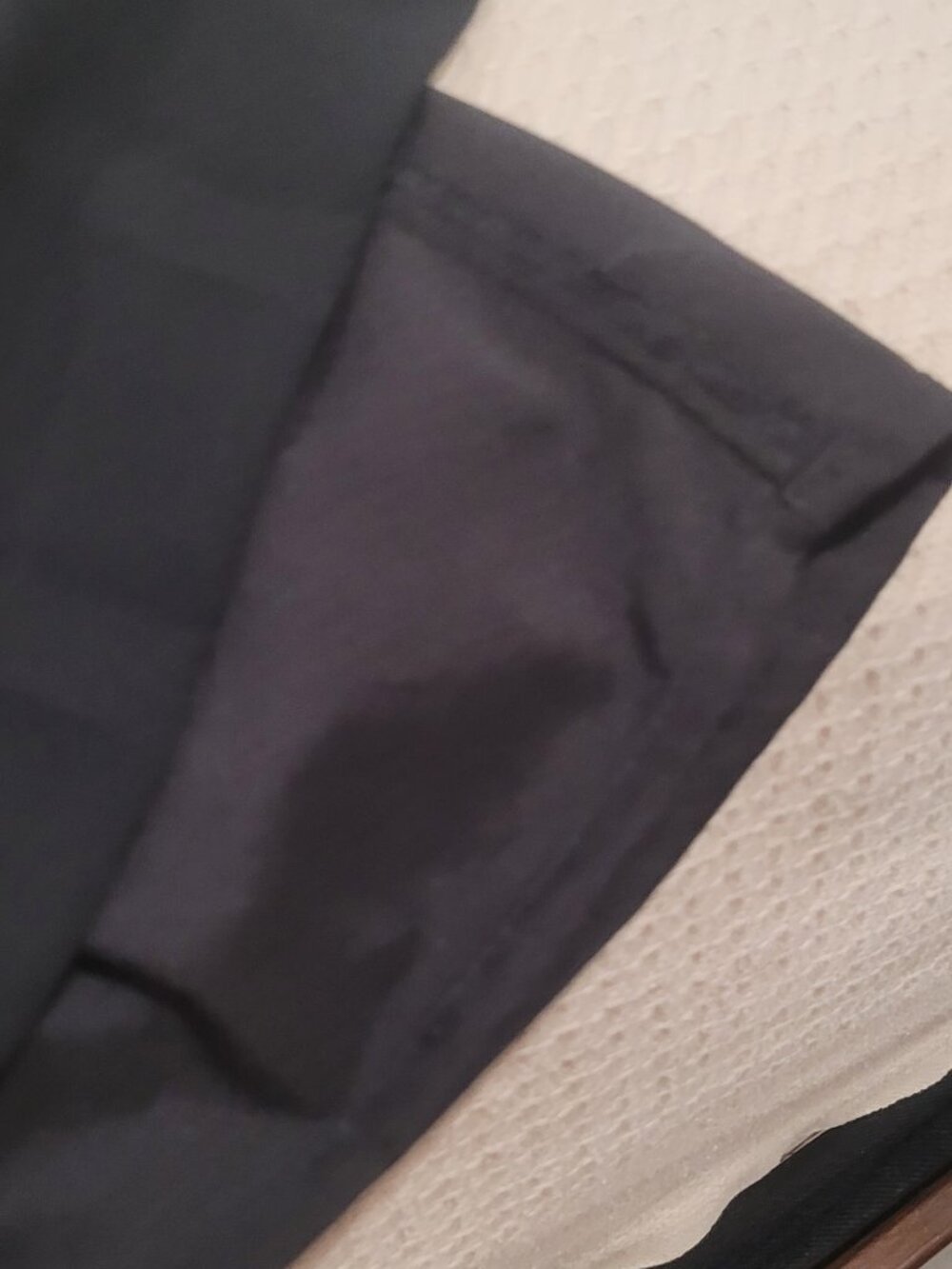 Kasper Black Pleated Lightweight Skirt Size 8 Shoud have one in your closet!!! - Picture 4 of 5
